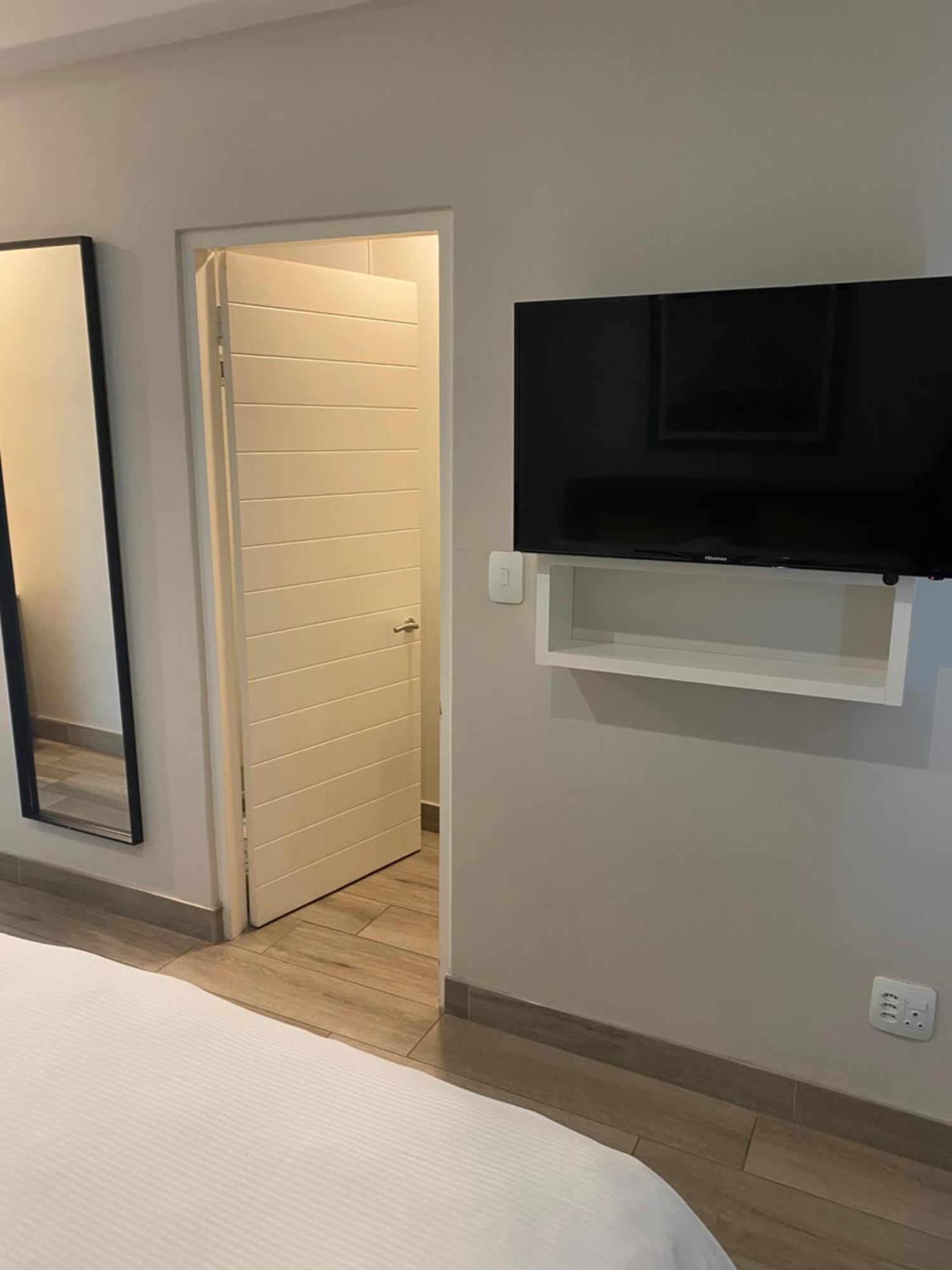 Luxurious 2 Bedroom @ The Regency *